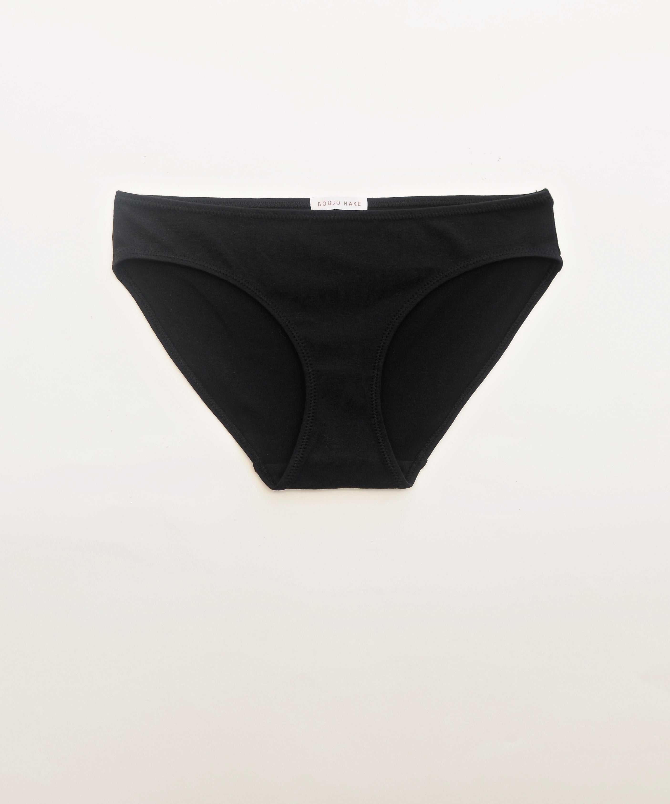 boujo-hake-simple-briefs-black-organic-cotton-GOTScertified-made-in-the-uk-sustainable